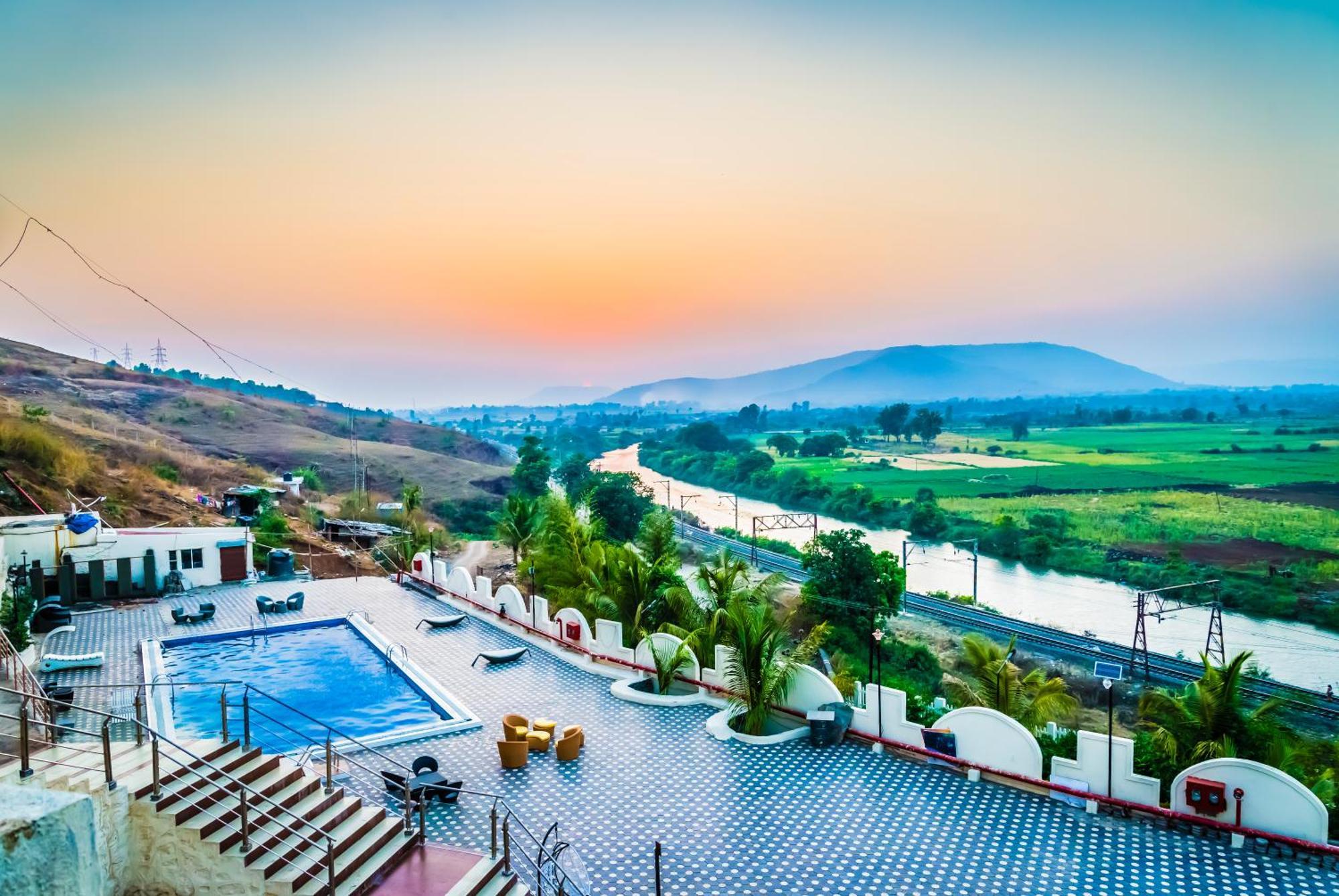 Ratnaa Resort Khamshet Eksteriør billede