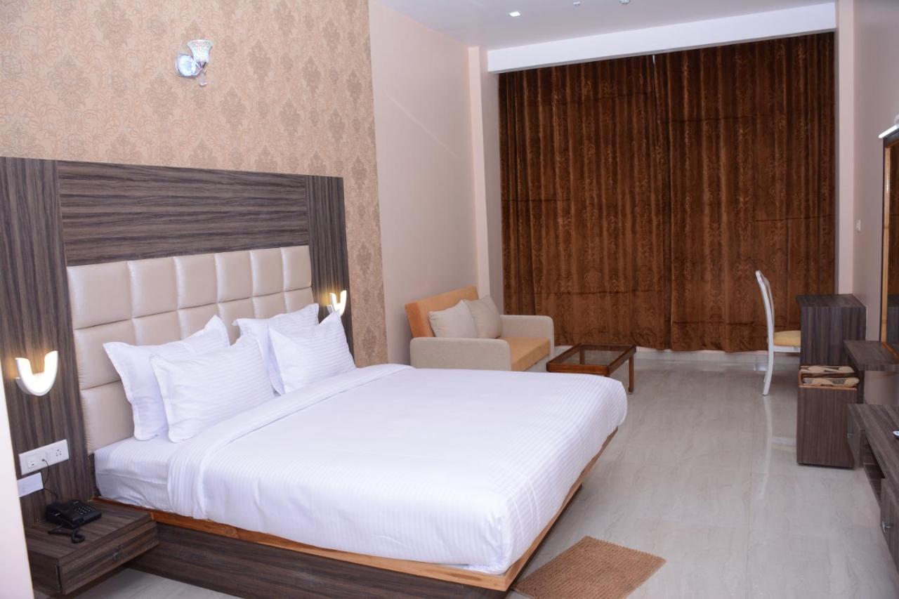 Ratnaa Resort Khamshet Eksteriør billede