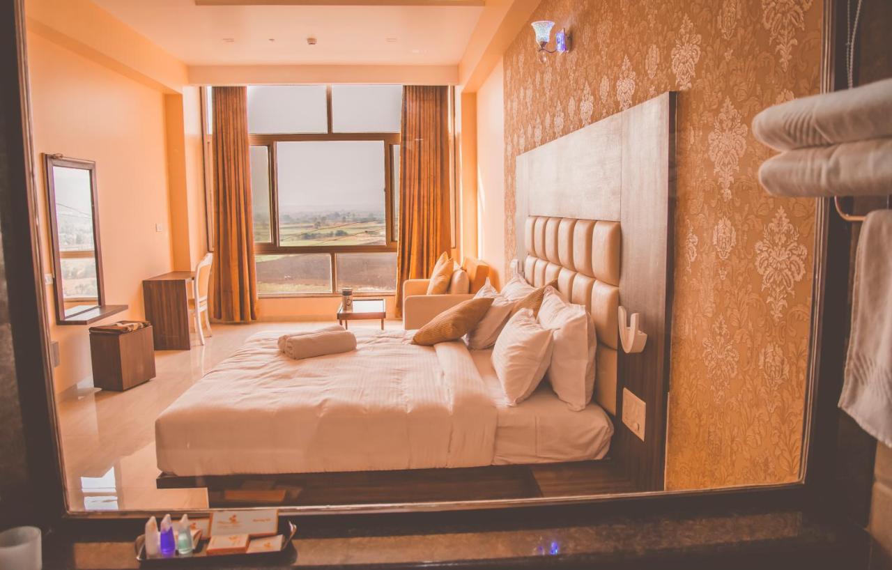 Ratnaa Resort Khamshet Eksteriør billede
