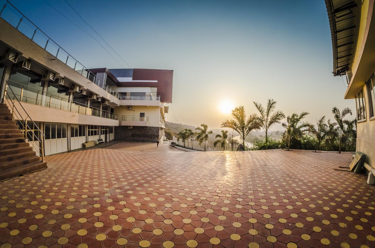 Ratnaa Resort Khamshet Eksteriør billede
